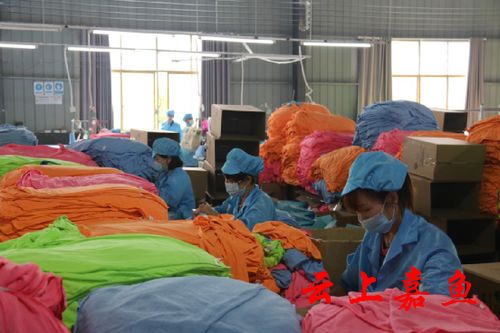 吉揚日用品公司 日夜趕制訂單，全力拓展外匯市場